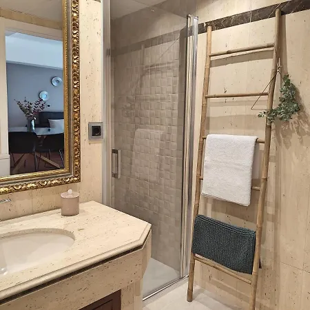 Victoria Center * Cordova