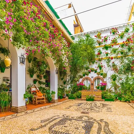 Victoria Center Apartment *