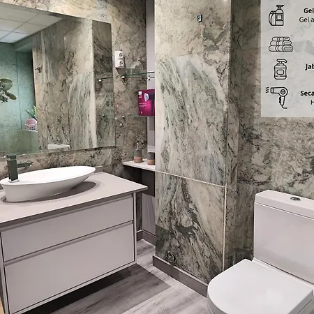 Victoria Center Apartment *